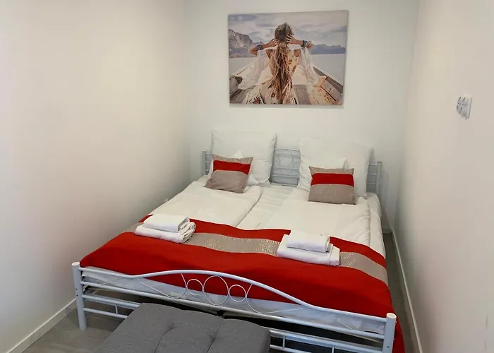 Aparthotel Sudecka 3*